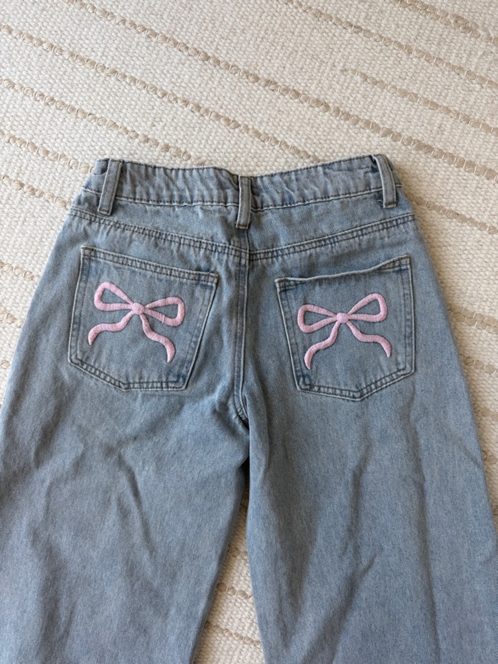Women’s Light Blue Jeans with Pink Bow Embroidery XS